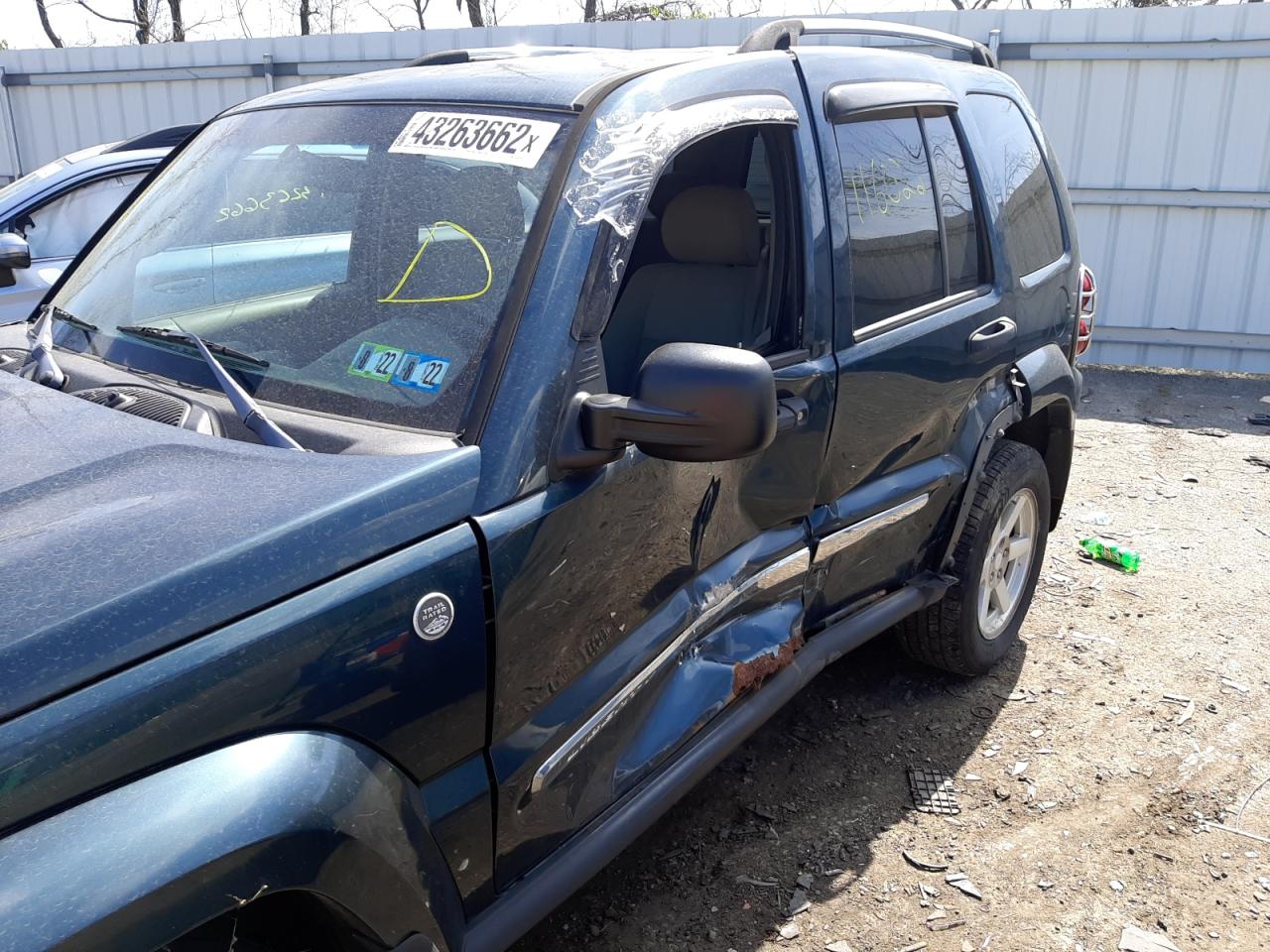 Photo 9 from auction – 2005 JEEP LIBERTY LI with VIN 1J4GL58K65W644240
