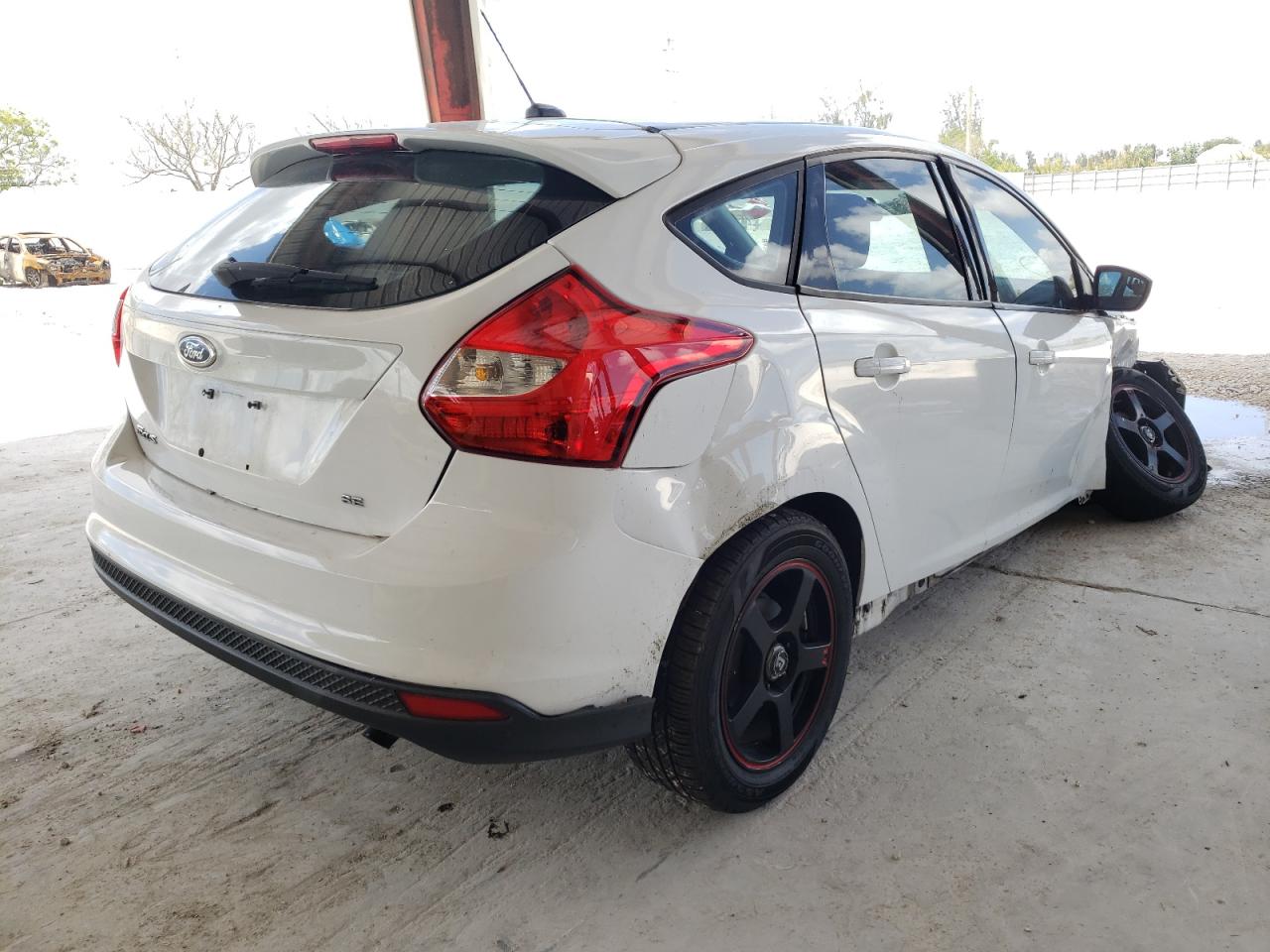 Photo 4 from auction – 2012 FORD FOCUS SE with VIN 1FAHP3K25CL337528