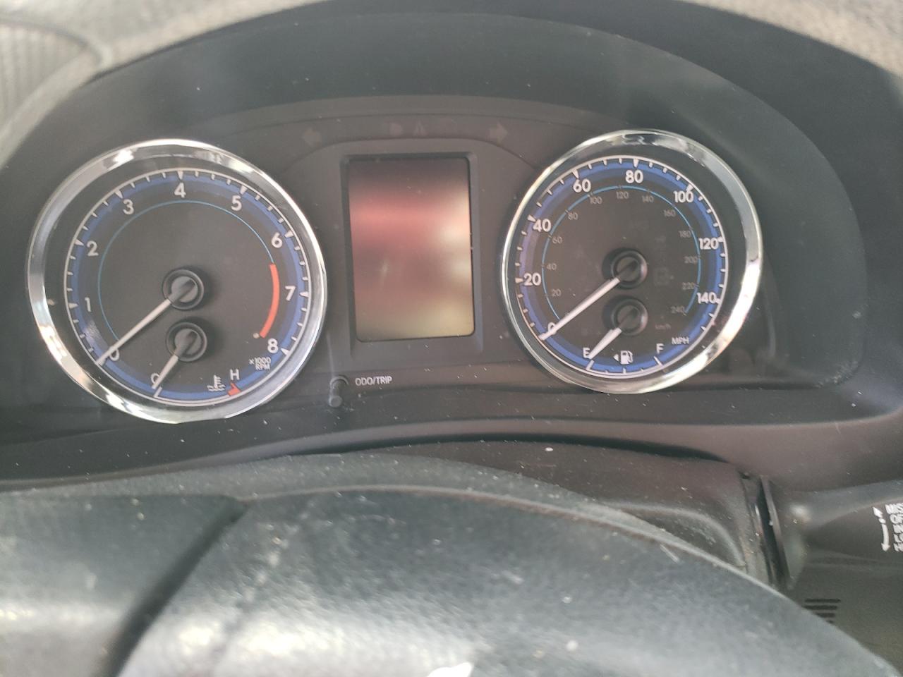 Photo 8 from auction – 2018 TOYOTA COROLLA L with VIN 5YFBURHE9JP846250
