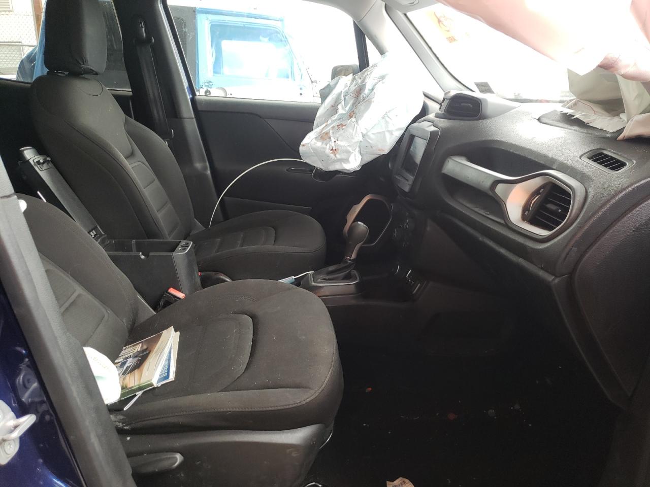 Photo 5 from auction – 2018 JEEP RENEGADE L with VIN ZACCJBBB1JPH68635
