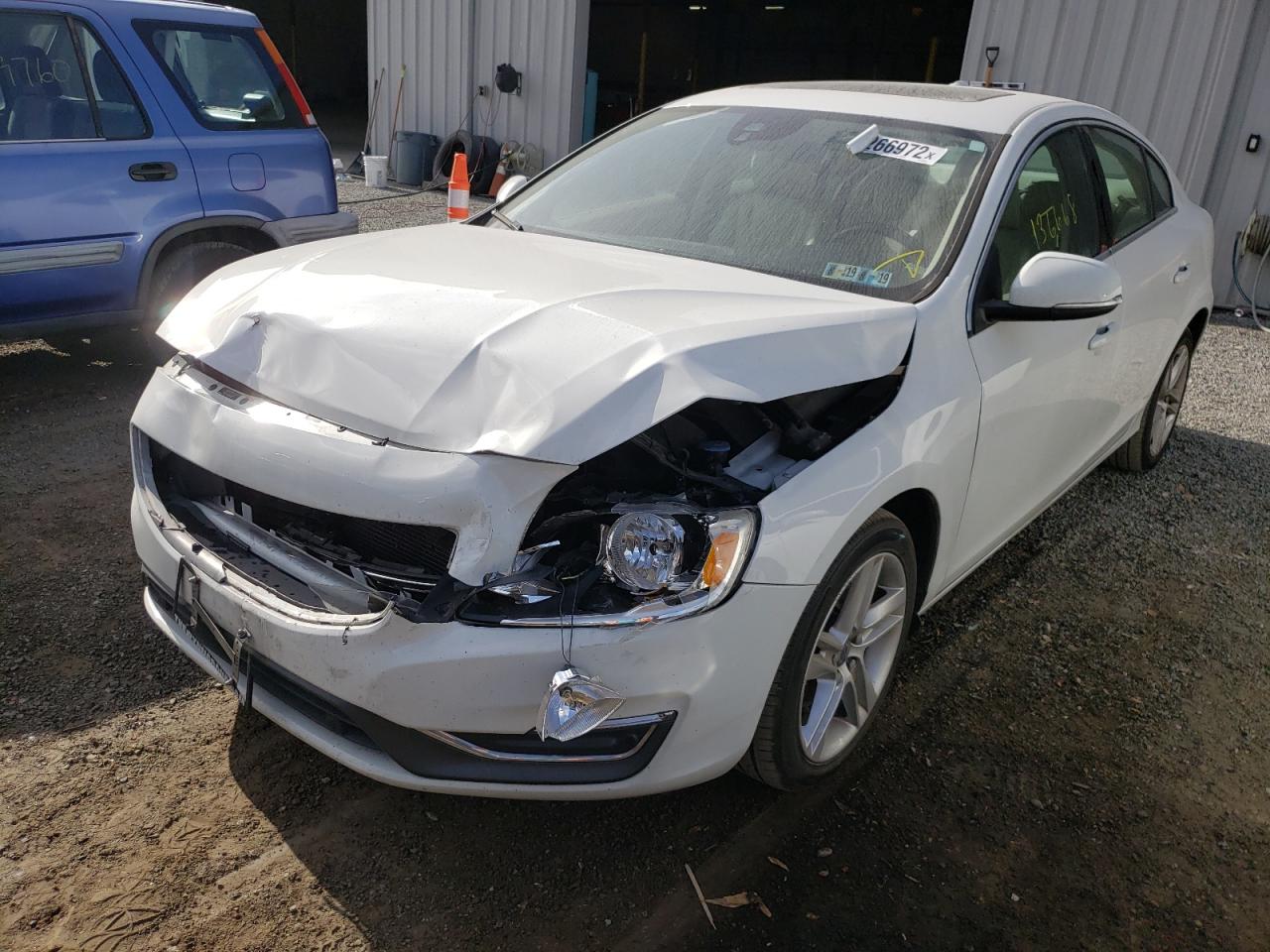 Photo 2 from auction – 2015 VOLVO S60 PREMIE with VIN YV126MFK0F1360969