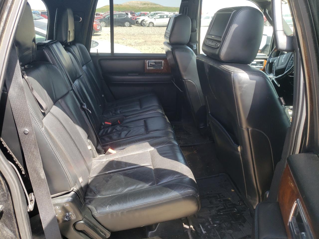 Photo 6 from auction – 2015 LINCOLN NAVIGATOR with VIN 5LMJJ3JT7FEJ01049