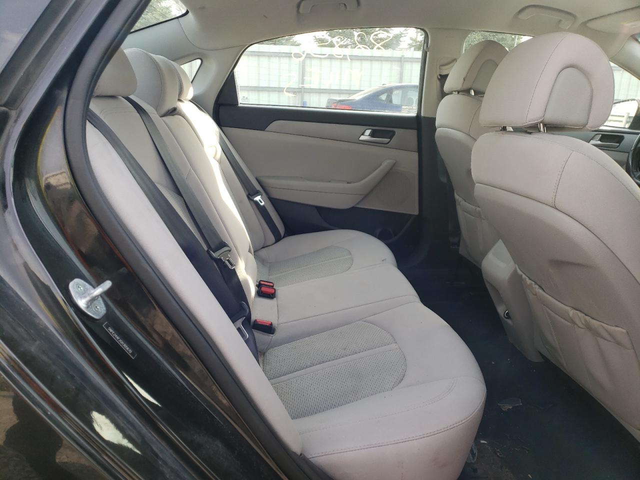 Photo 6 from auction – 2016 HYUNDAI SONATA SE with VIN 5NPE24AF2GH305670