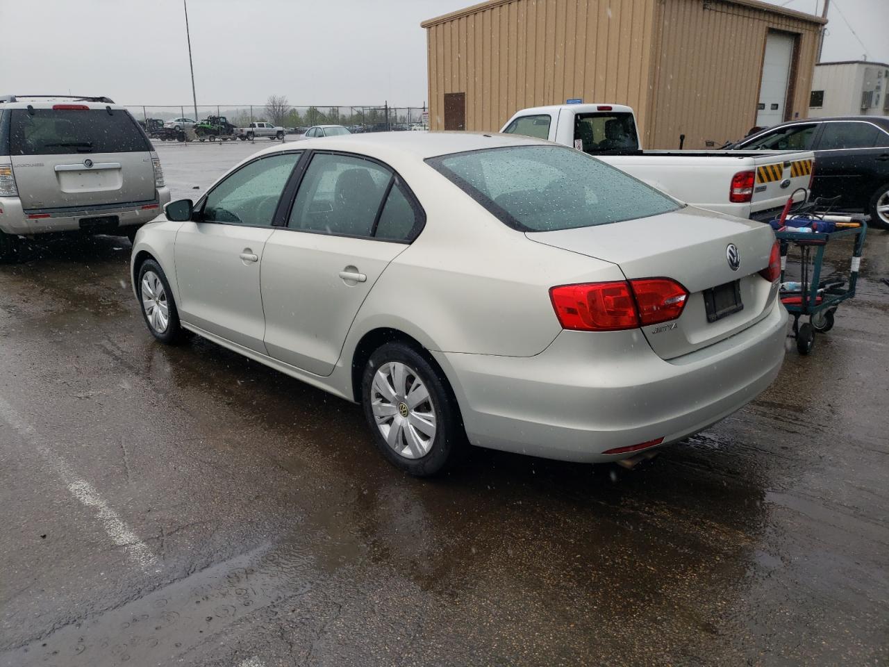 Photo 3 from auction – 2012 VOLKSWAGEN JETTA SE with VIN 3VWDP7AJ5CM331815