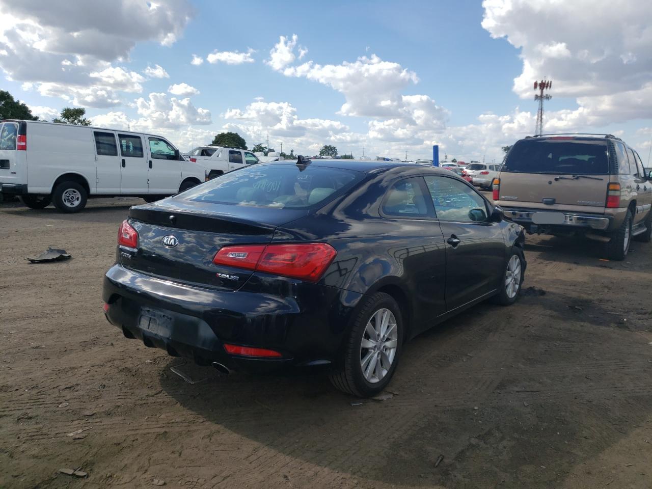 Photo 4 from auction – 2015 KIA FORTE EX with VIN KNAFX6A83F5402858