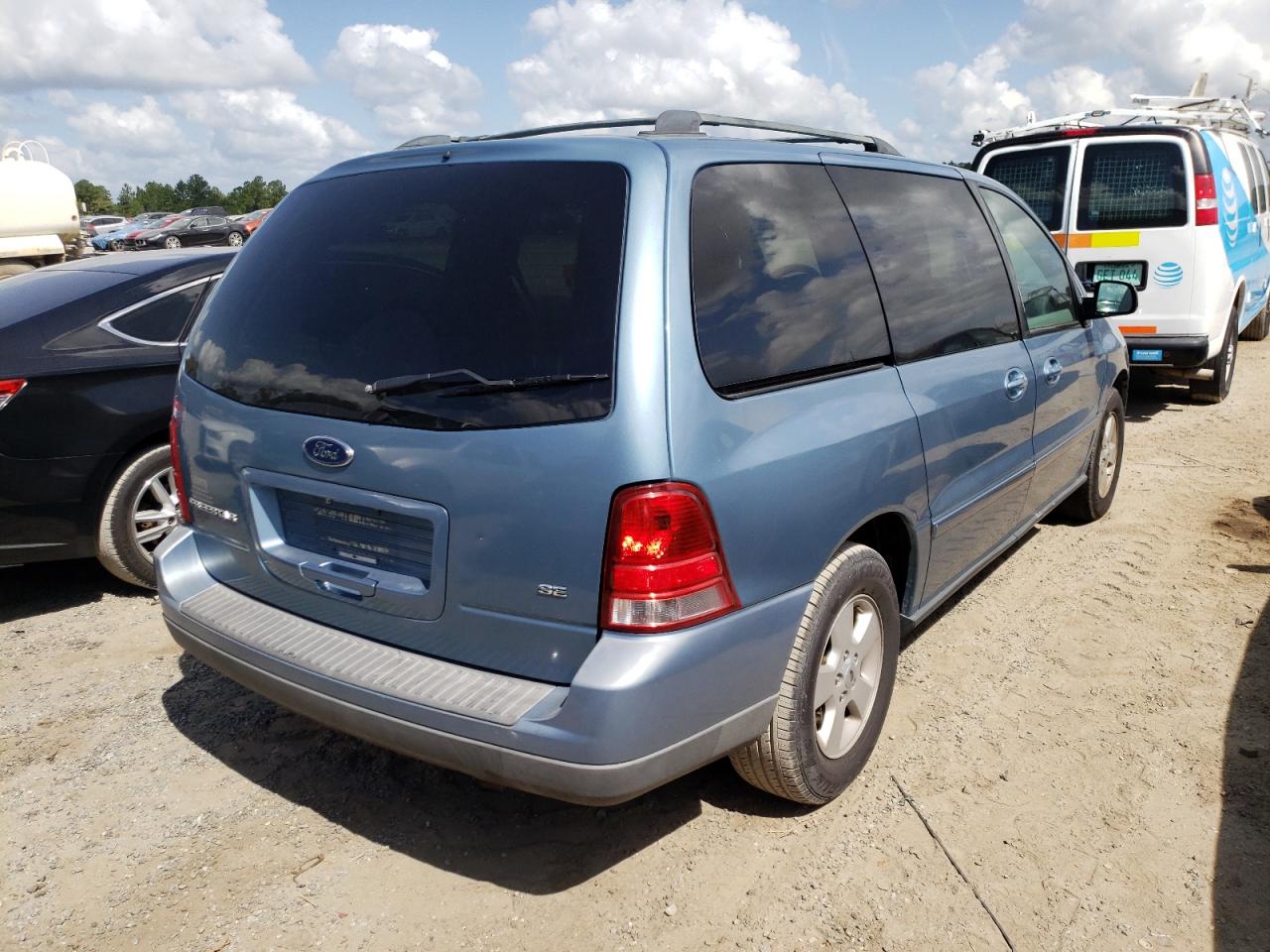 Photo 4 from auction – 2007 FORD FREESTAR S with VIN 2FMZA51647BA13584