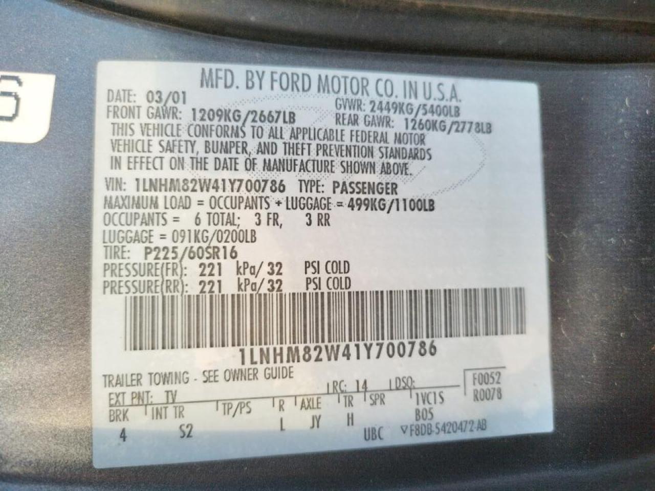 Photo 10 from auction – 2001 LINCOLN TOWNCAR with VIN 1LNHM82W41Y700786