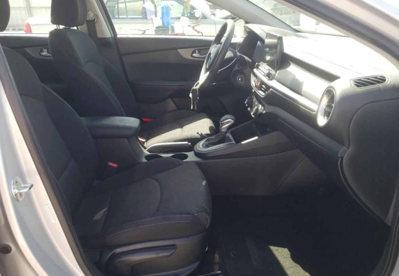 Photo 5 from auction – 2019 KIA FORTE FE with VIN 3KPF24AD8KE130115