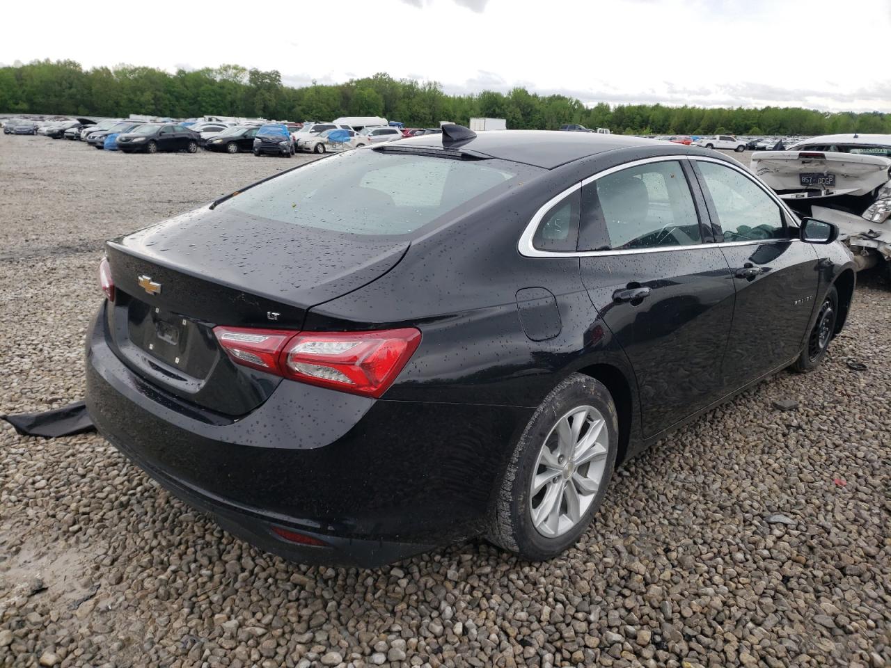 Photo 4 from auction – 2019 CHEVROLET MALIBU LT with VIN 1G1ZD5ST0KF170187