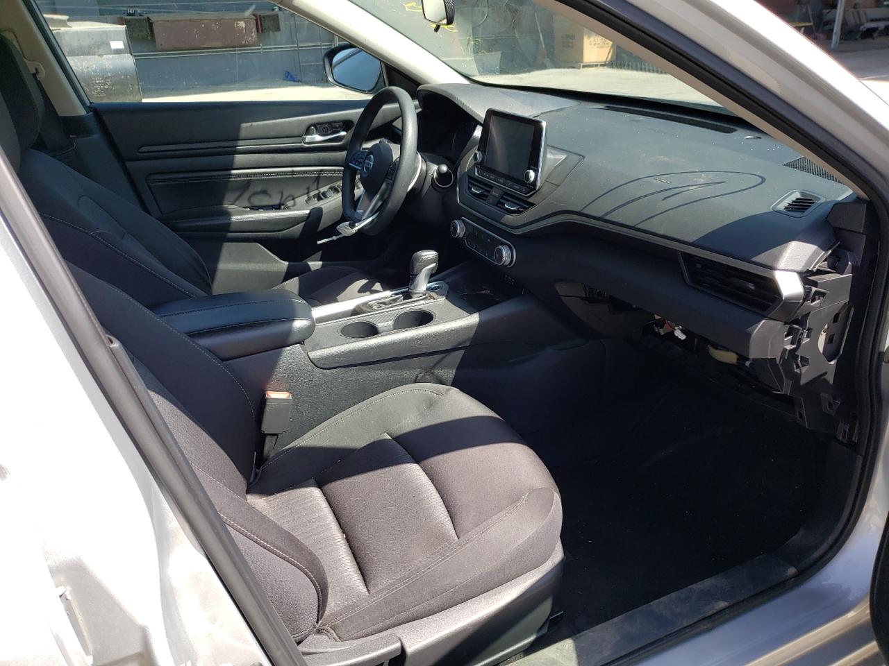 Photo 5 from auction – 2019 NISSAN ALTIMA S with VIN 1N4BL4BV3KN326693