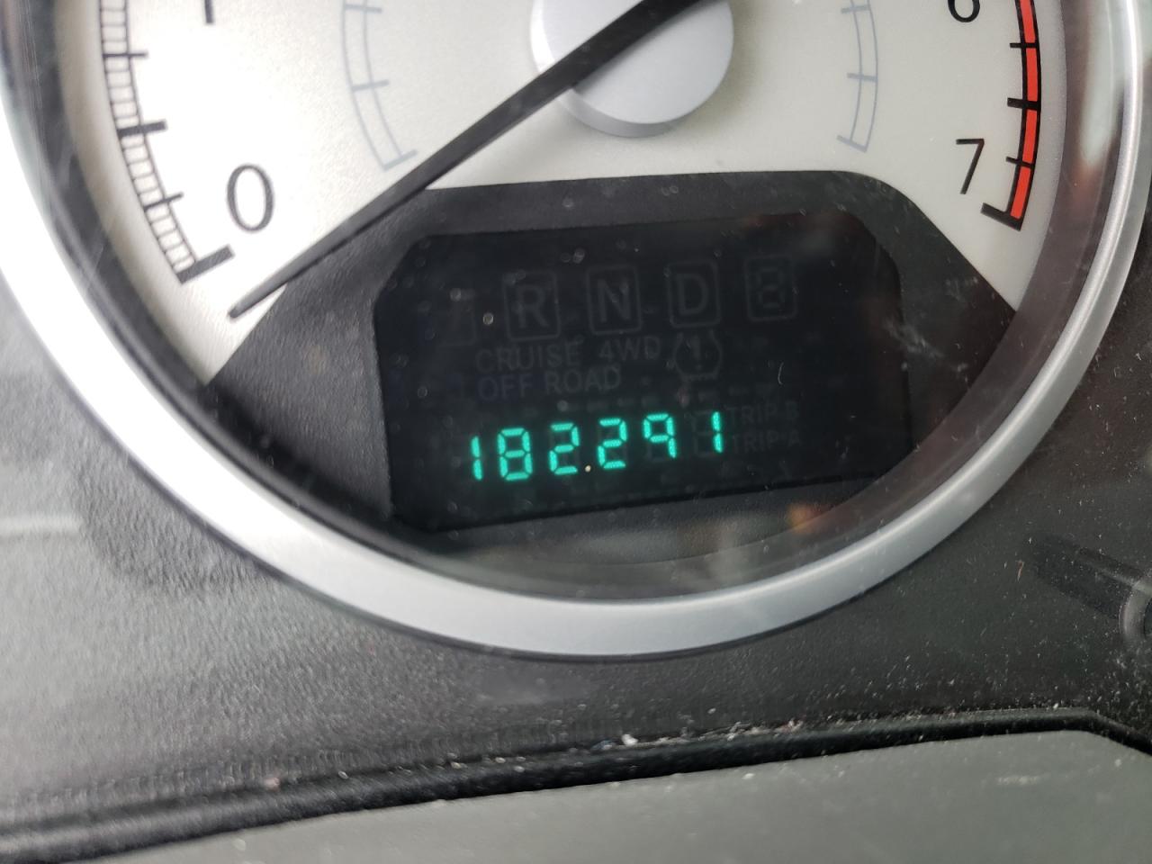 Photo 8 from auction – 2010 CHRYSLER TOWN & COU with VIN 2A4RR6DX3AR136700
