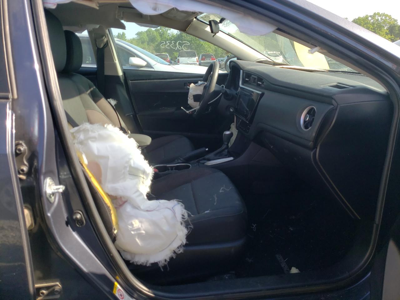 Photo 5 from auction – 2019 TOYOTA COROLLA L with VIN 5YFBURHEXKP943748