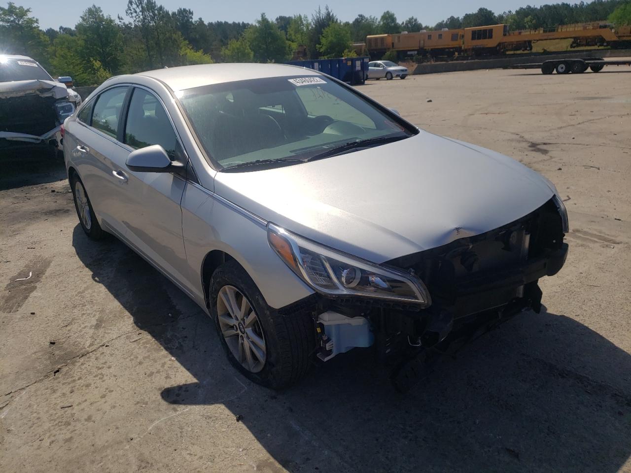 HYUNDAI SONATA SE 2017 with VIN 5NPE24AF6HH536878 - Photo from auction