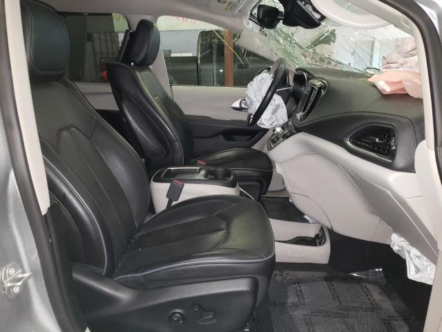 Photo 5 from auction – 2018 CHRYSLER PACIFICA L with VIN 2C4RC1GG0JR226392