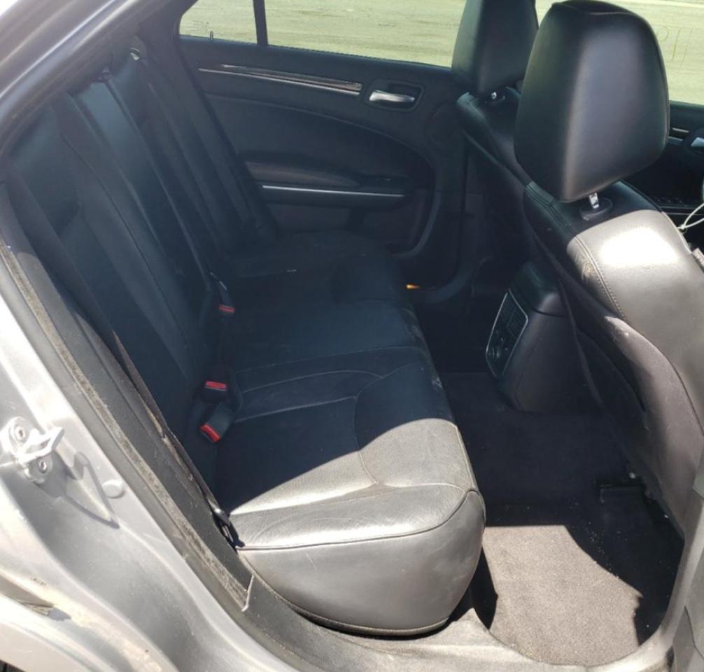 Photo 6 from auction – 2011 CHRYSLER 300C with VIN 2C3CA6CT0BH522777