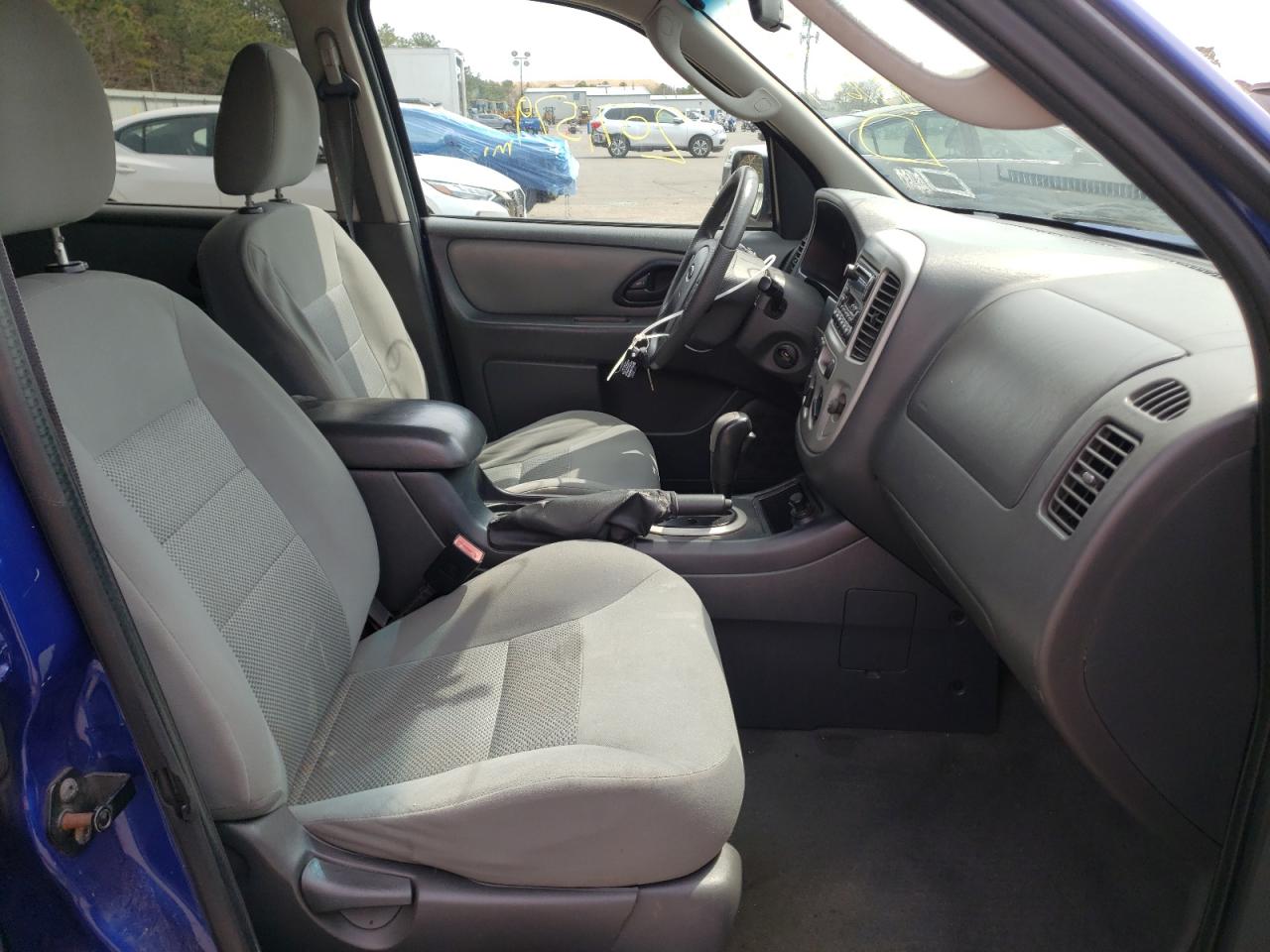 Photo 5 from auction – 2005 FORD ESCAPE XLT with VIN 1FMCU93125KB76047