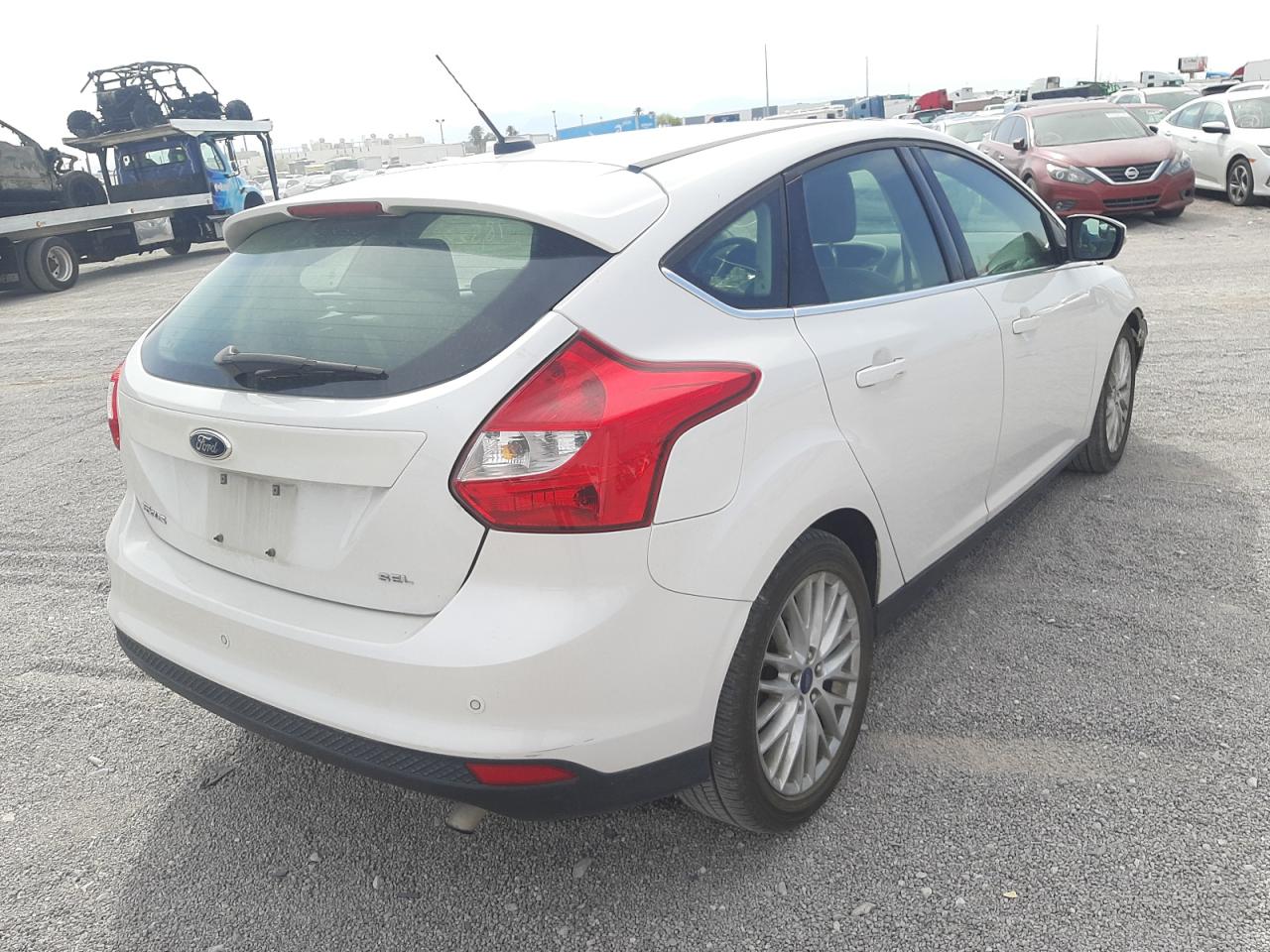 Photo 4 from auction – 2012 FORD FOCUS SEL with VIN 1FAHP3M20CL245417