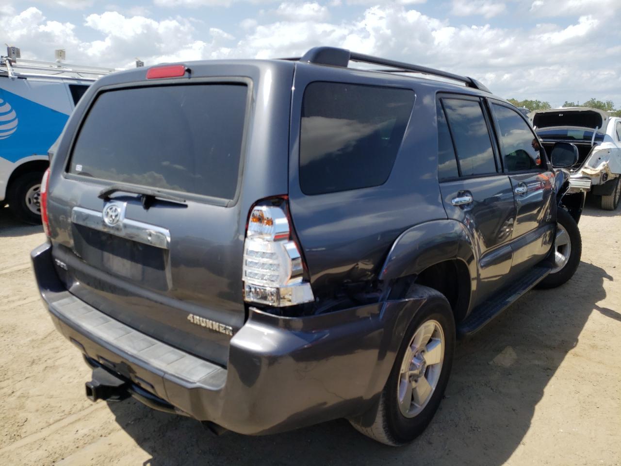 Photo 4 from auction – 2006 TOYOTA 4RUNNER SR with VIN JTEZU14R068059307