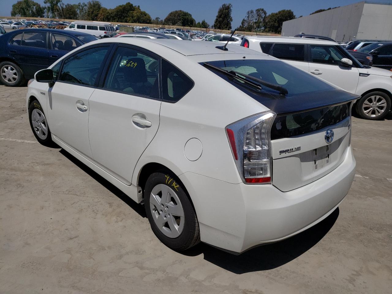 Photo 3 from auction – 2011 TOYOTA PRIUS with VIN JTDKN3DU6B5358217