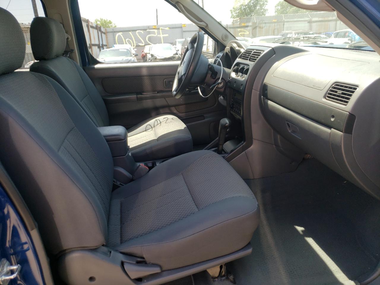 Photo 5 from auction – 2004 NISSAN XTERRA with VIN 5N1ED28T44C669876
