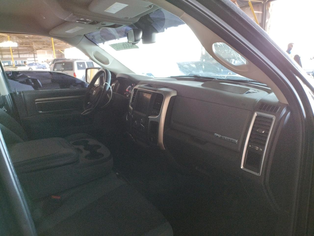 Photo 5 from auction – 2019 RAM 1500 CLASS with VIN 1C6RR6TT8KS572406