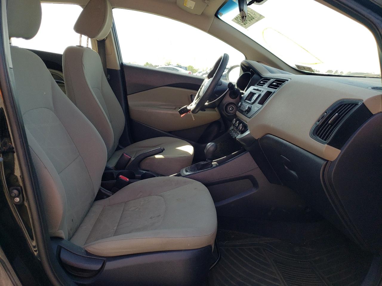 Photo 5 from auction – 2014 KIA RIO LX with VIN KNADM4A32E6325160