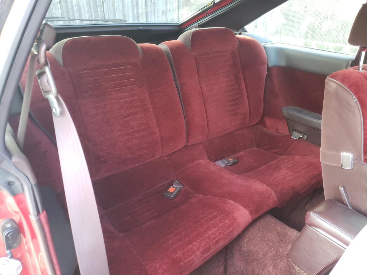 Photo 6 from auction – 1985 TOYOTA SUPRA with VIN JT2MA67L0F0140584