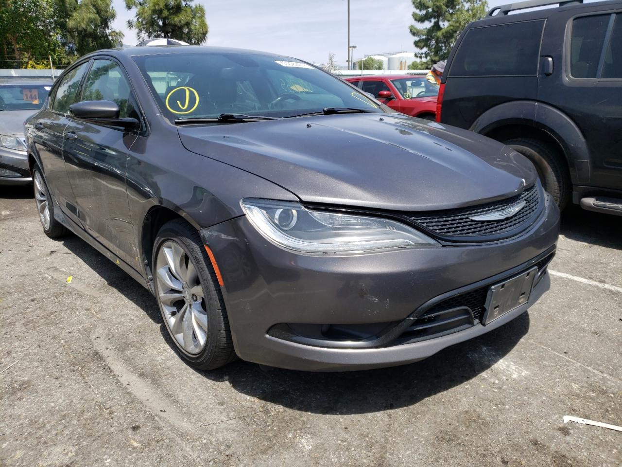 CHRYSLER 200 2015 with VIN 1C3CCCBB6FN666882 - Photo from auction