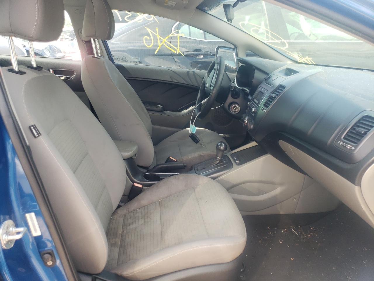 Photo 5 from auction – 2015 KIA FORTE LX with VIN KNAFX4A6XF5255800
