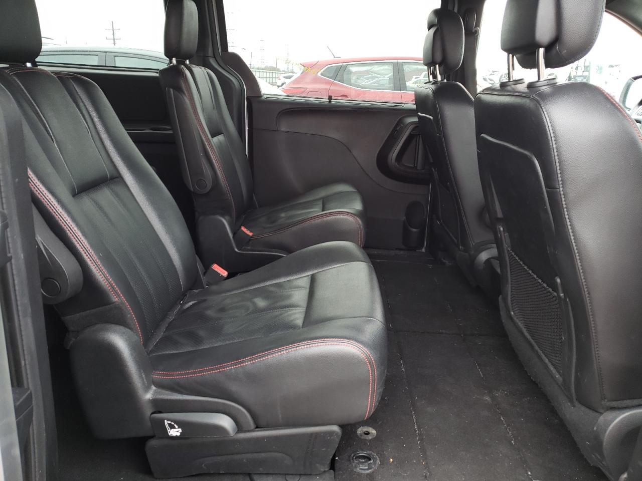 Photo 6 from auction – 2019 DODGE GRAND CARA with VIN 2C4RDGEG3KR533687