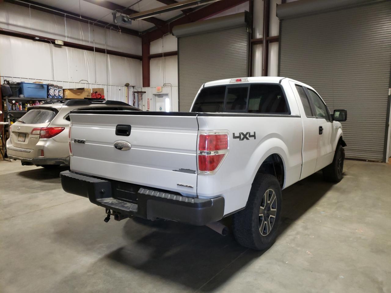 Photo 4 from auction – 2011 FORD F150 SUPER with VIN 1FTFX1EF7BKD94726