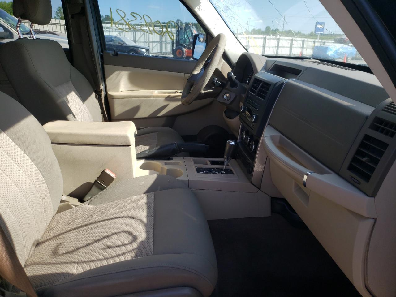 Photo 5 from auction – 2010 JEEP LIBERTY SP with VIN 1J4PP2GK6AW112226