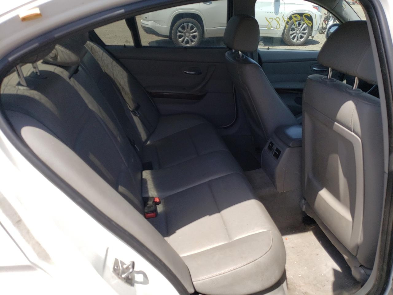 Photo 6 from auction – 2011 BMW 328 I SULE with VIN WBAPH5G56BNM83292