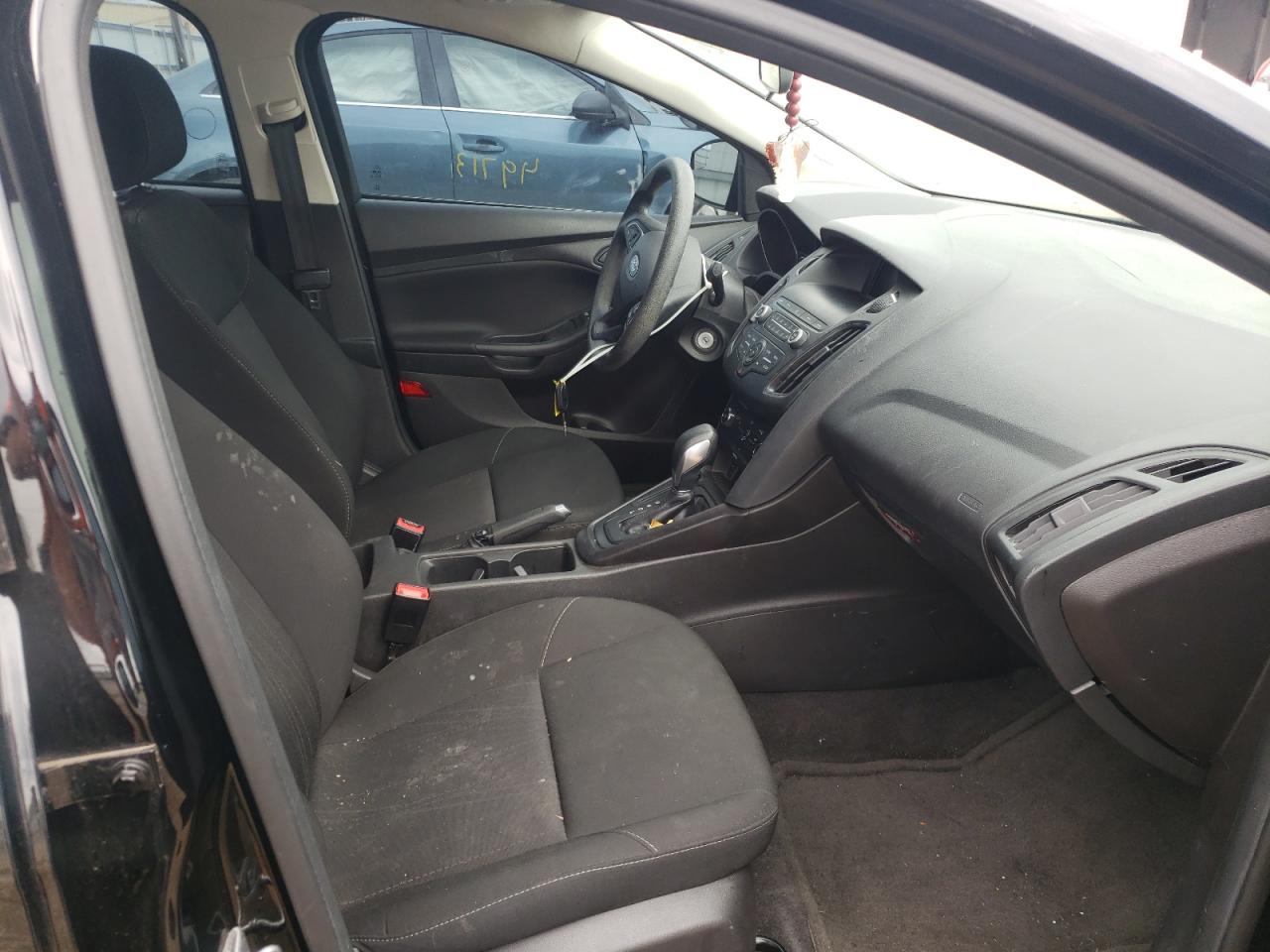 Photo 5 from auction – 2018 FORD FOCUS S with VIN 1FADP3E23JL243803