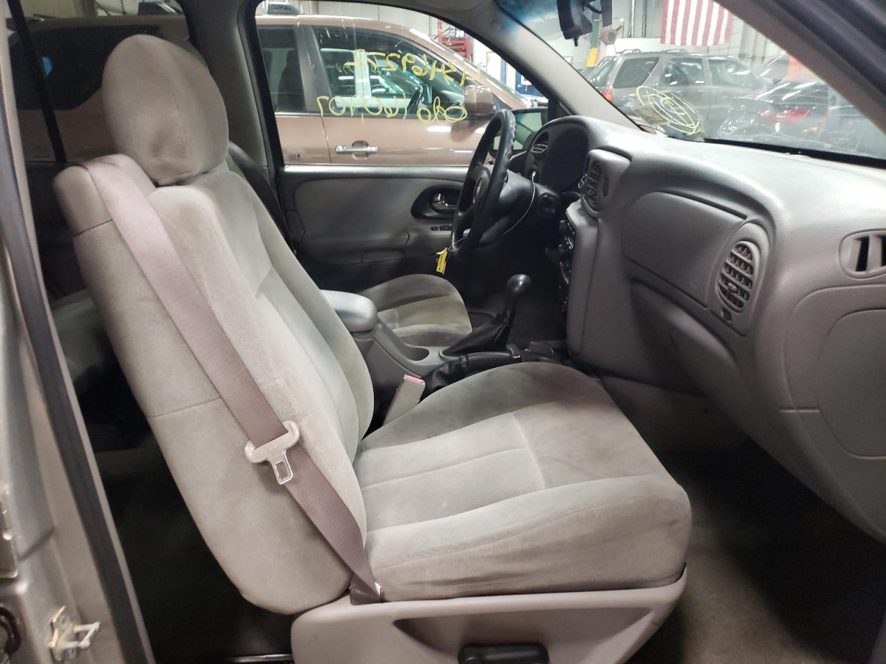 Photo 5 from auction – 2005 CHEVROLET TRAILBLAZE with VIN 1GNDT13S752193004