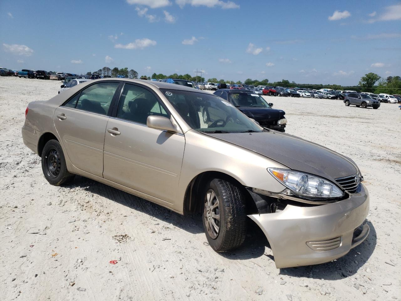 TOYOTA CAMRY LE 2005 with VIN 4T1BE32KX5U602703 - Photo from auction