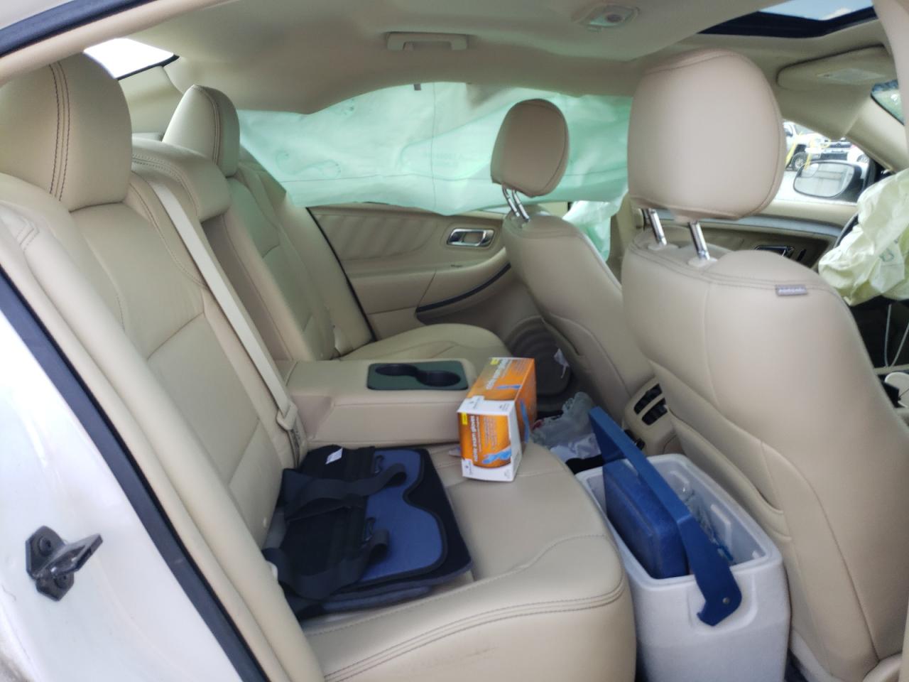 Photo 6 from auction – 2016 FORD TAURUS SEL with VIN 1FAHP2E82GG131494