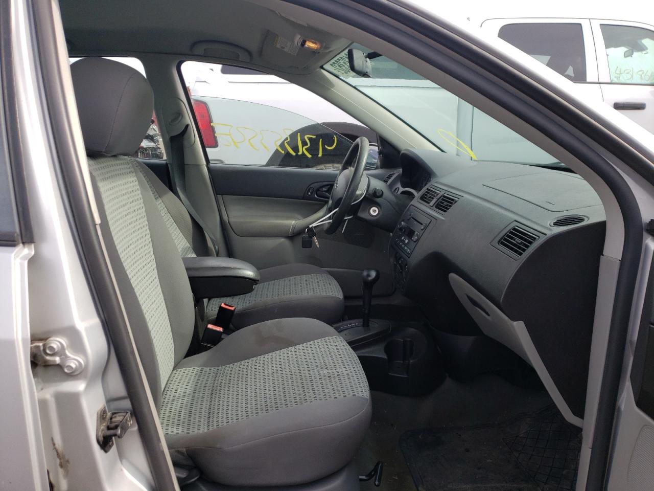 Photo 5 from auction – 2007 FORD FOCUS ZX4 with VIN 1FAHP34N37W222633