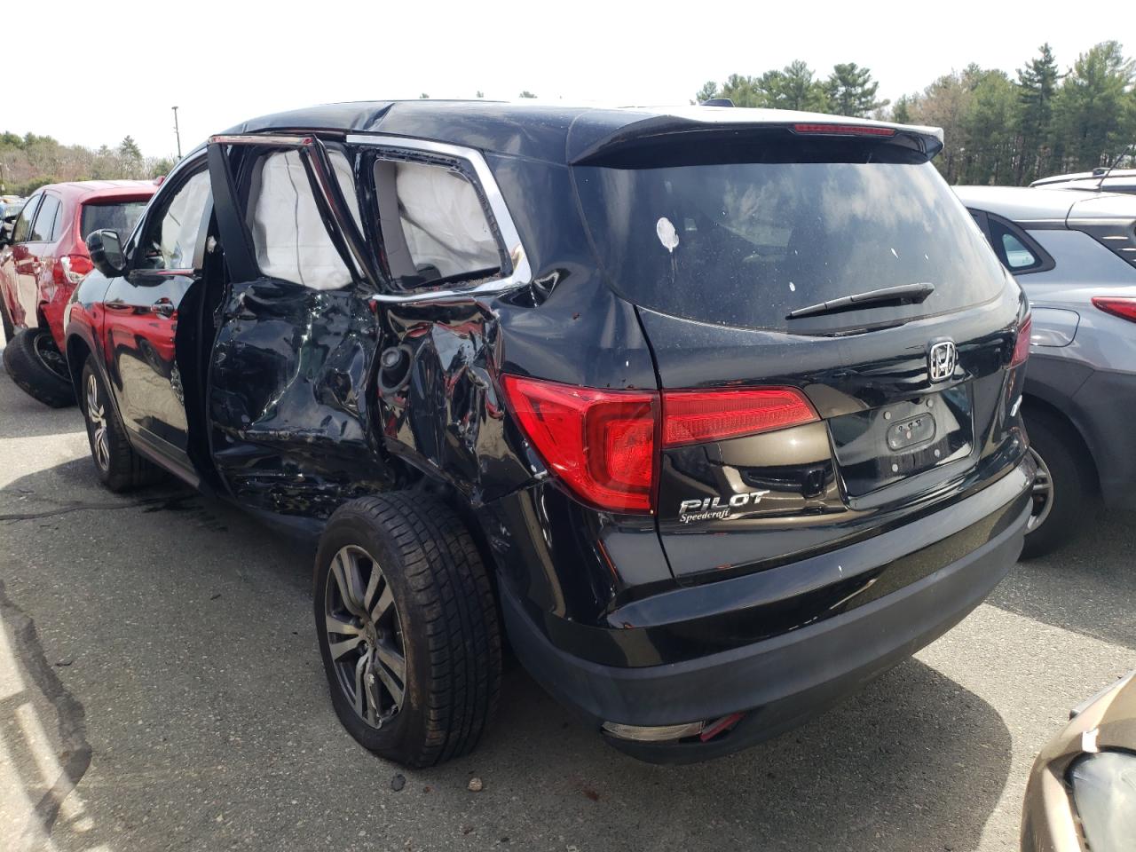 Photo 3 from auction – 2017 HONDA PILOT EX with VIN 5FNYF6H30HB071148