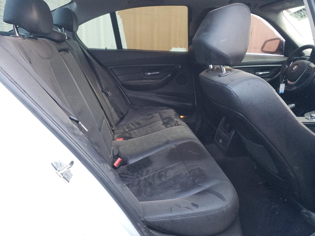 Photo 6 from auction – 2012 BMW 328 I with VIN WBA3A5C58CF346200