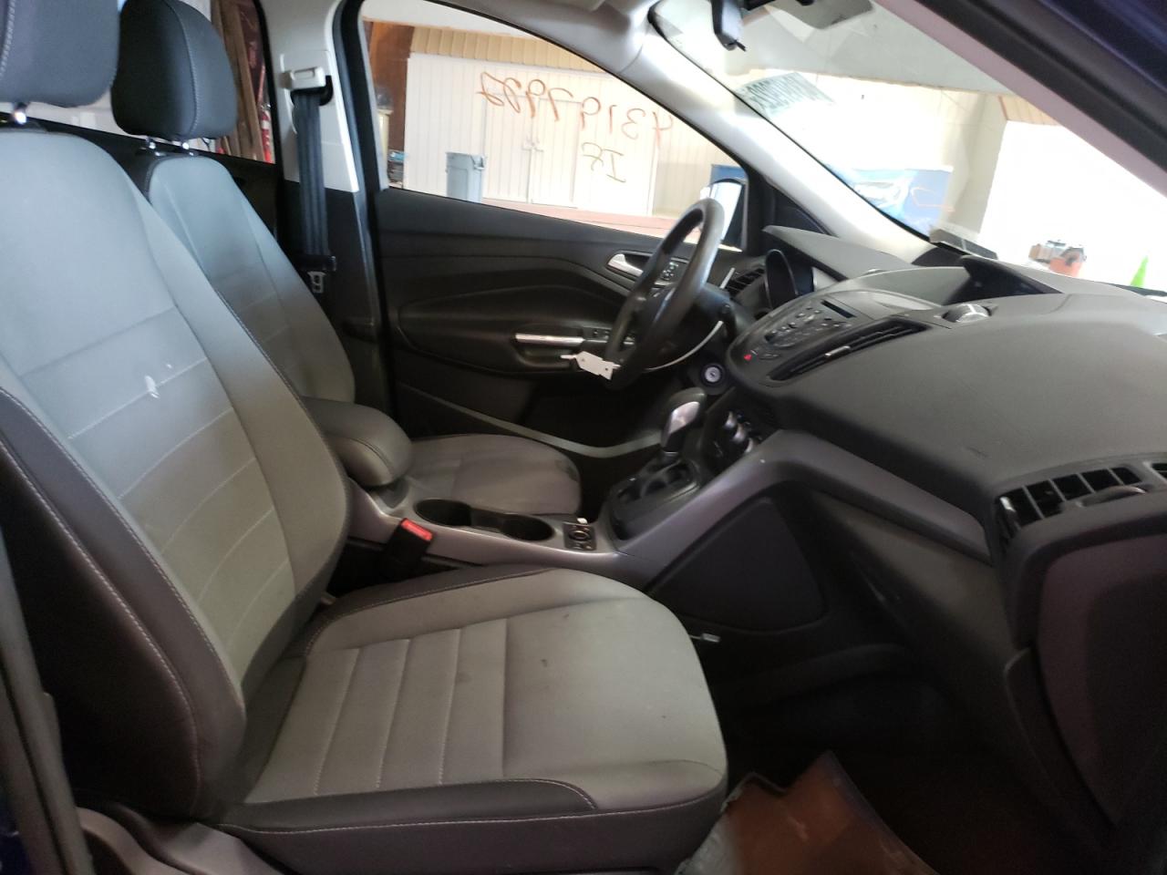 Photo 5 from auction – 2016 FORD ESCAPE SE with VIN 1FMCU9GX2GUA62636