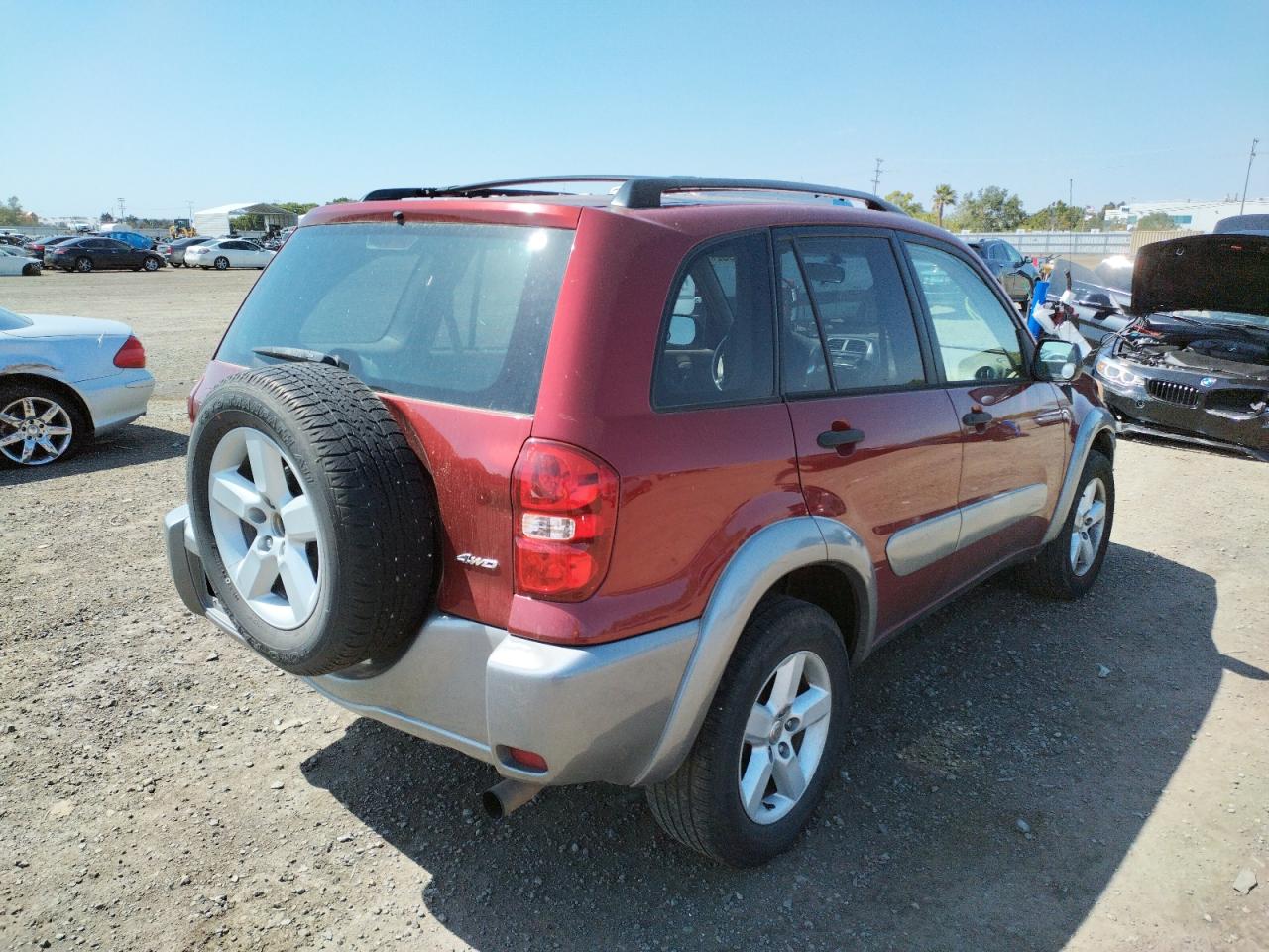 Photo 4 from auction – 2005 TOYOTA RAV4 with VIN JTEHD20VX50061504