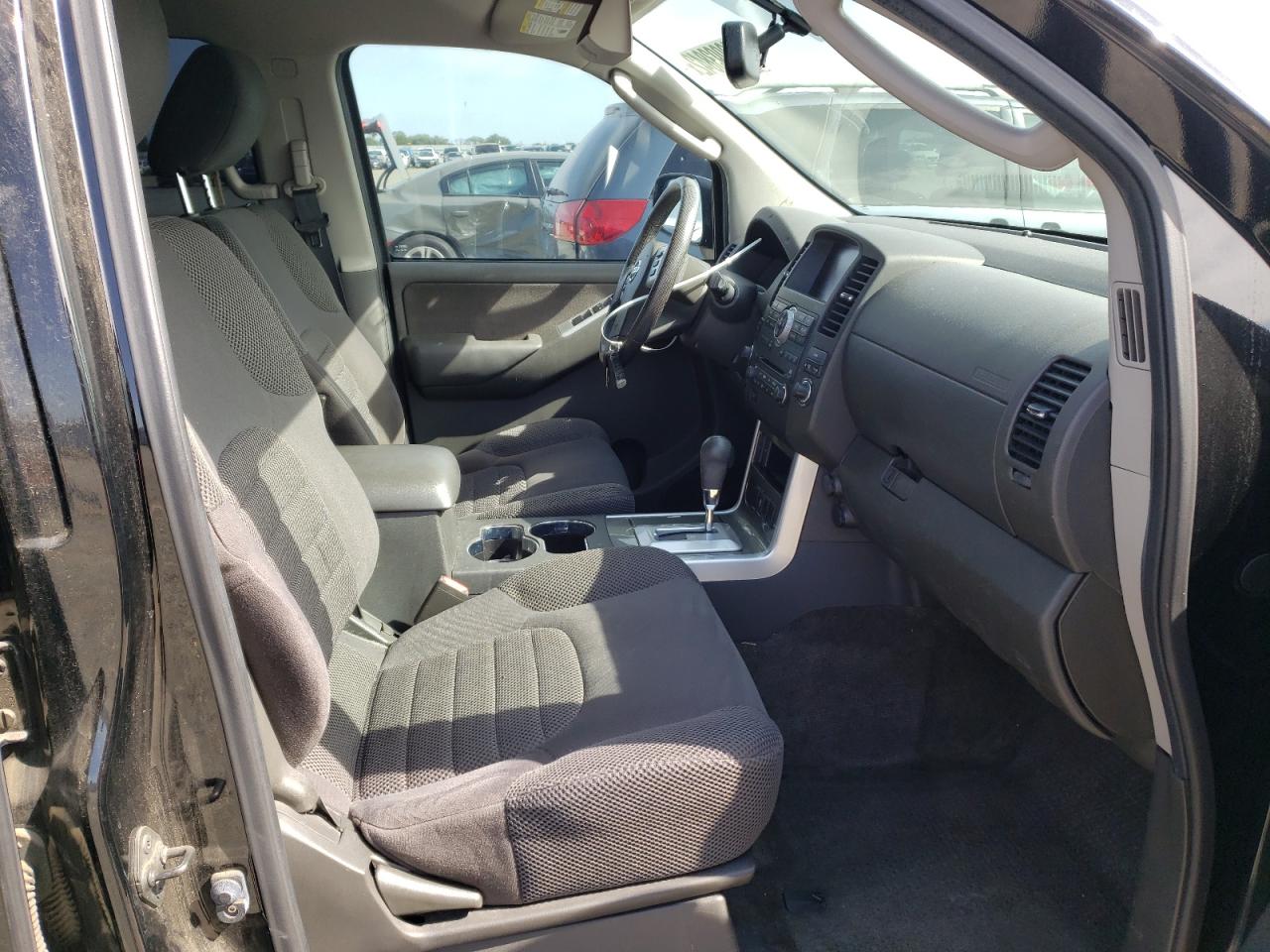 Photo 5 from auction – 2012 NISSAN PATHFINDER with VIN 5N1AR1NN7CC616670