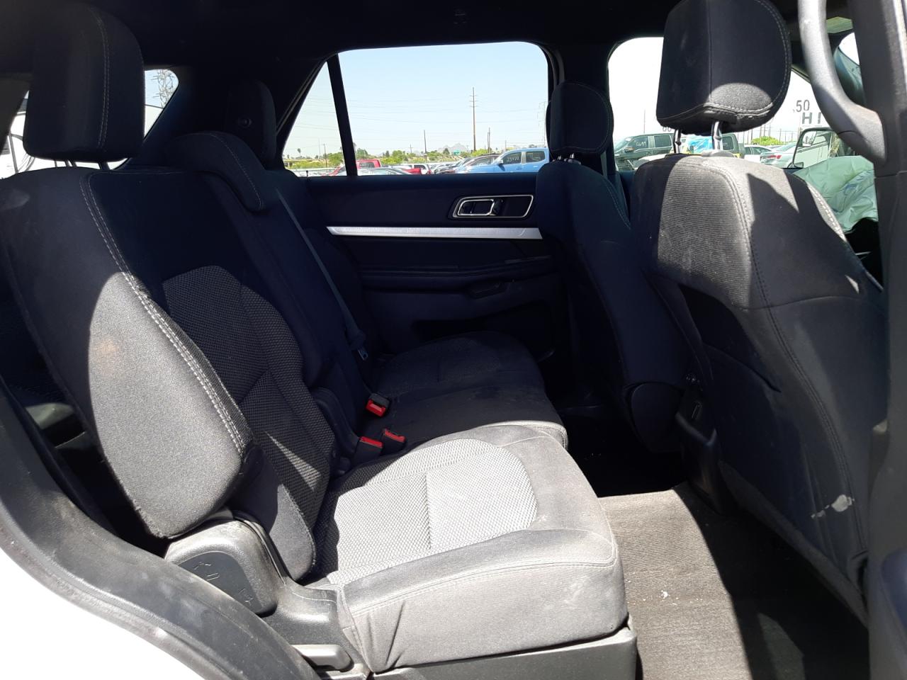 Photo 6 from auction – 2017 FORD EXPLORER X with VIN 1FM5K7D83HGE38891
