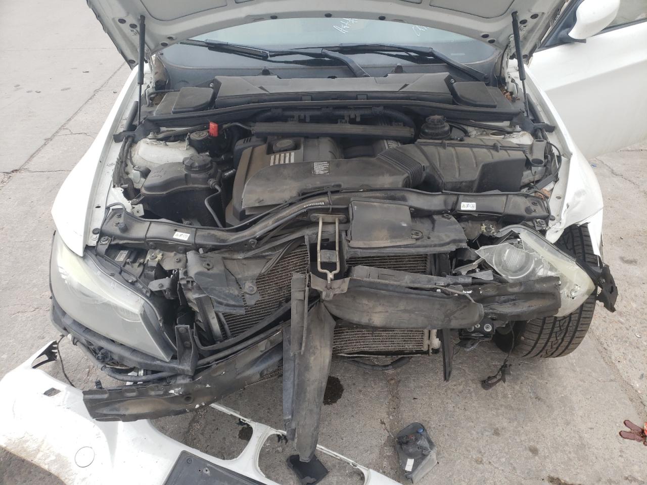 Photo 17 from auction – 2011 BMW 328 XI with VIN WBAPK7C59BF084275