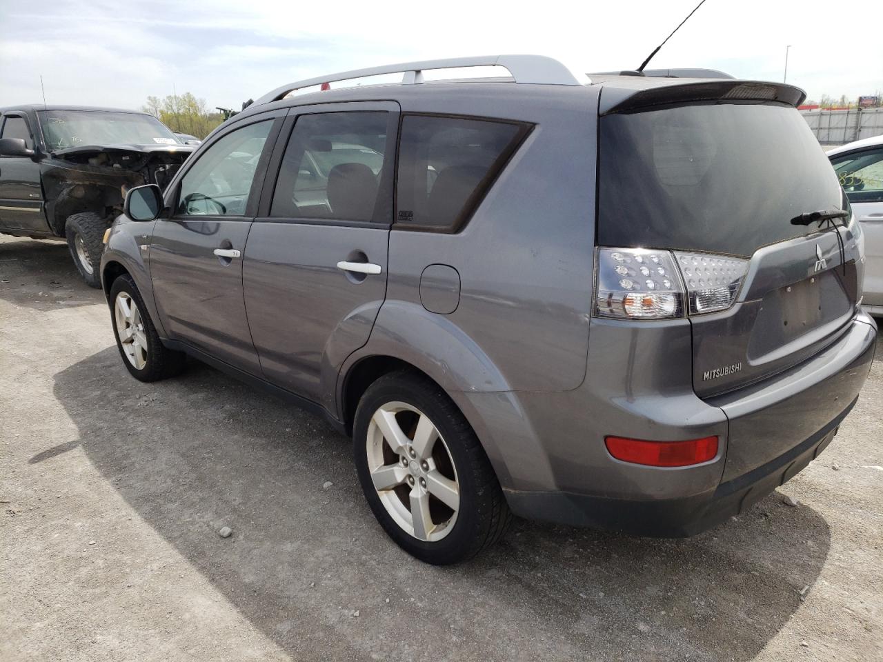 Photo 3 from auction – 2008 MITSUBISHI OUTLANDER with VIN JA4MT41X58Z013680