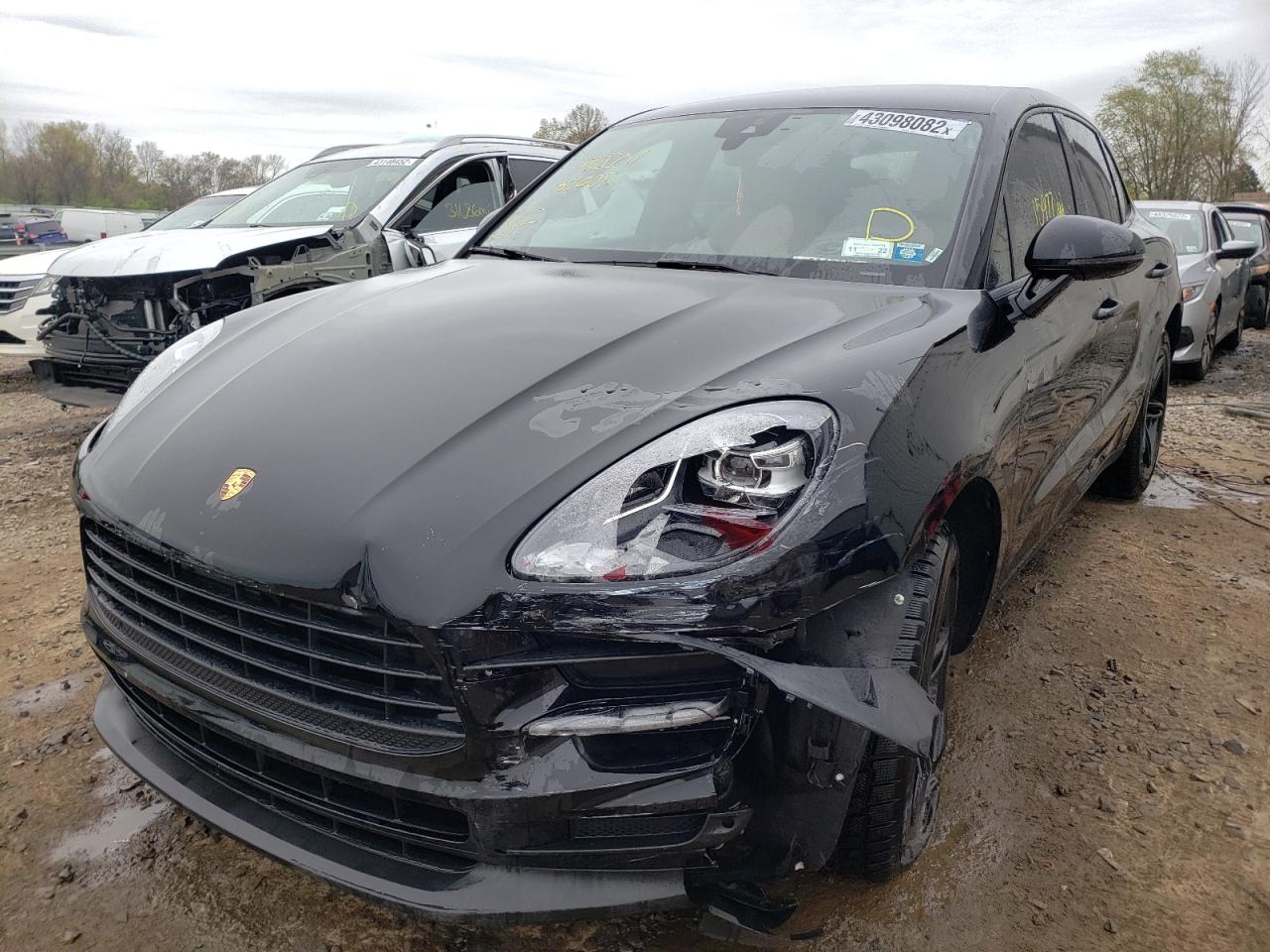 Photo 2 from auction – 2019 PORSCHE MACAN with VIN WP1AA2A58KLB09118