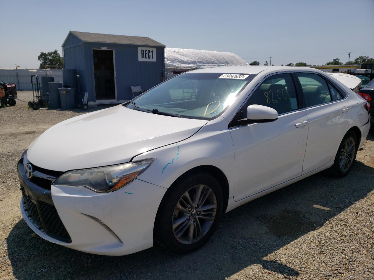 Photo 2 from auction – 2016 TOYOTA CAMRY LE with VIN 4T1BF1FKXGU191625