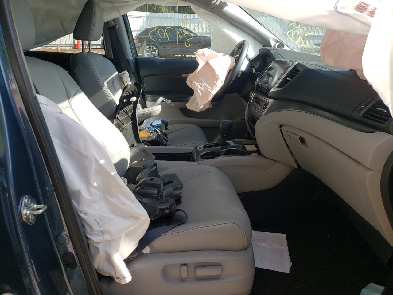 Photo 5 from auction – 2017 HONDA PILOT EXL with VIN 5FNYF5H59HB030206