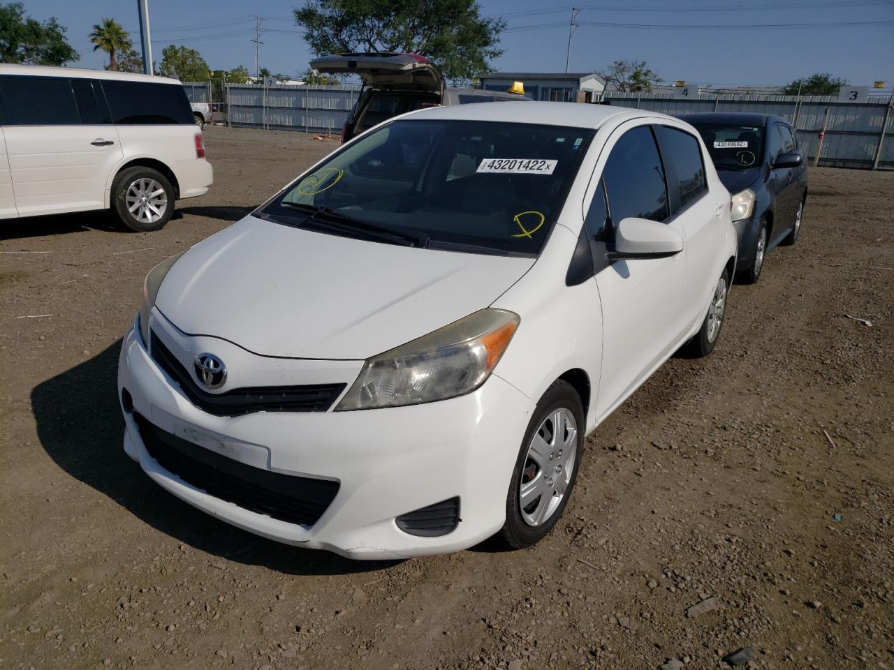 Photo 2 from auction – 2012 TOYOTA YARIS with VIN JTDKTUD37CD528403